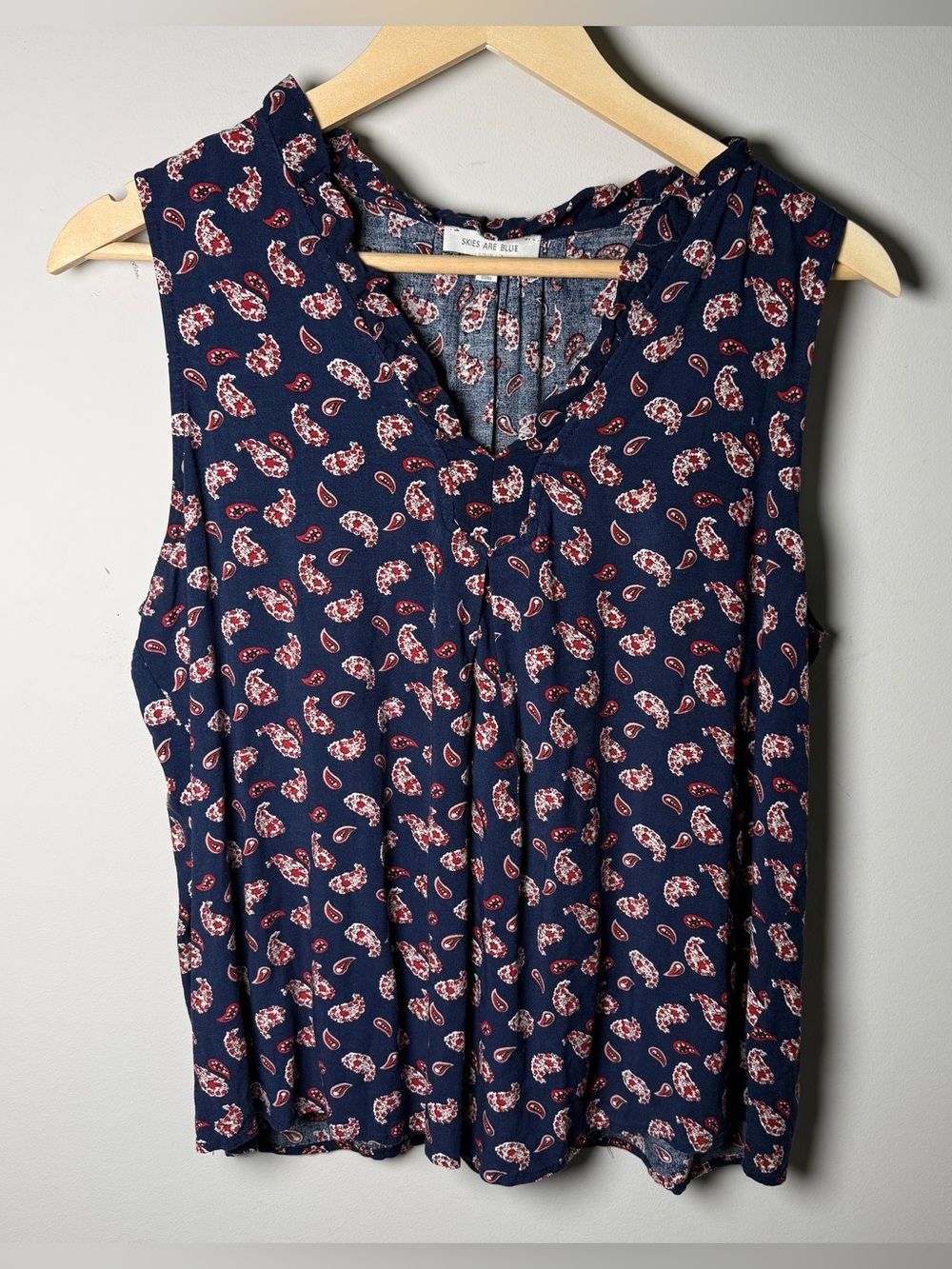 Skies Are Blue Navy Paisley Sleeveless Blouse Size Large 100% Rayon Boho Western